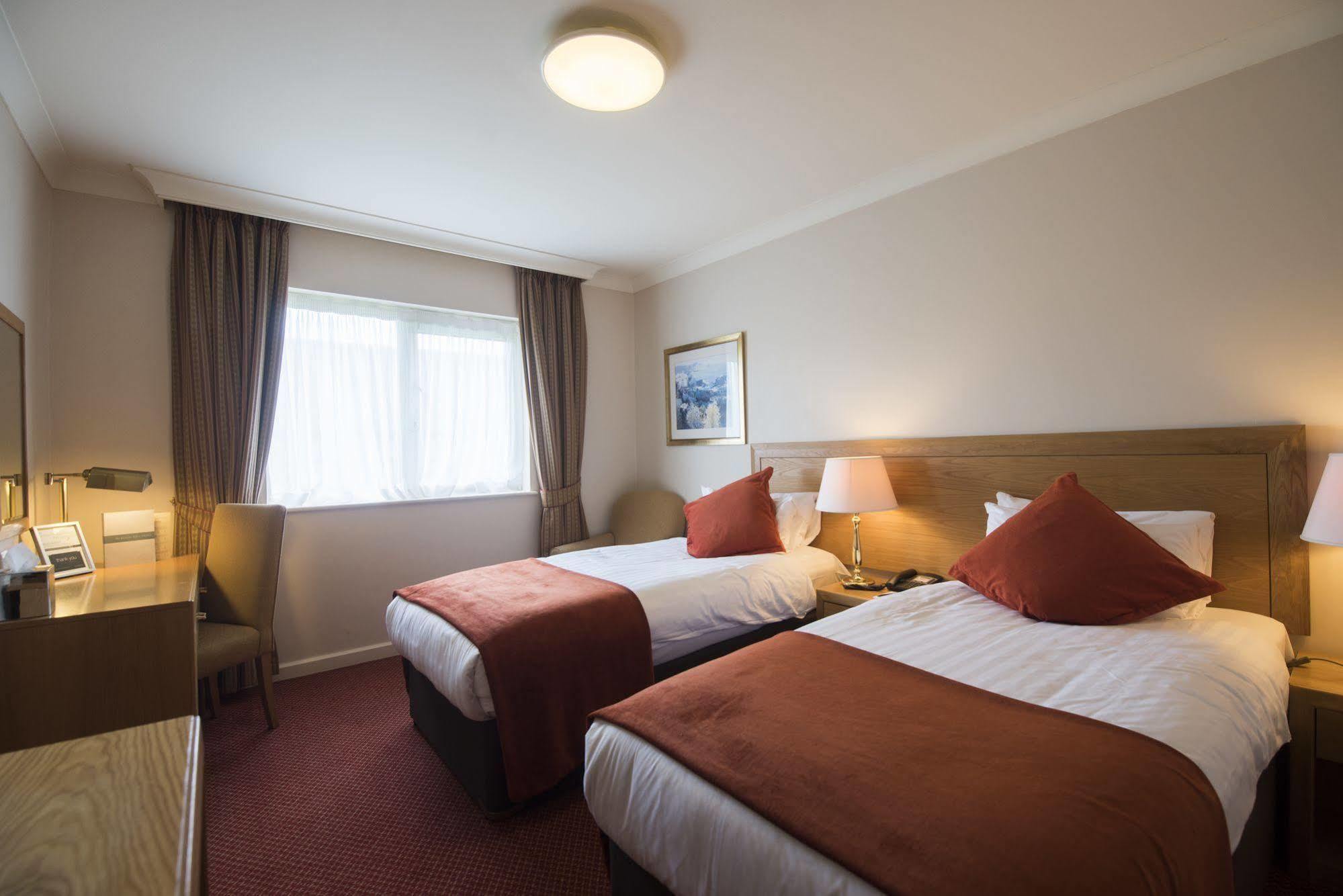 Horwood House Hotel Milton Keynes Exterior photo